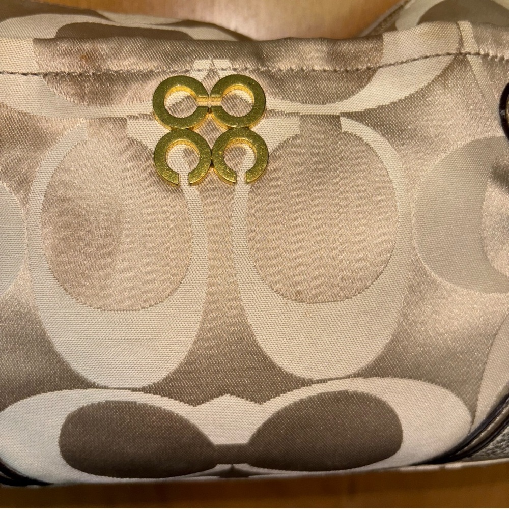Coach Tan and Gold Shoulder Bag - Picture 6 of 11